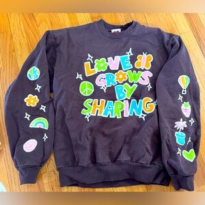 Women’s Spencer Barbosa crew neck ‘Love Grows by Sharing’